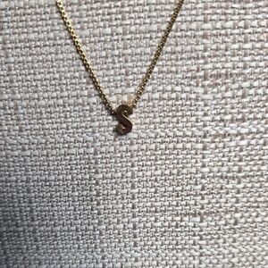 ♦️Letter S Initial Necklace. FINAL PRICE ♦️